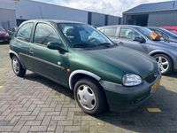 tweedehands Opel Corsa 1.2i-16V Strada