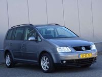 tweedehands VW Touran 1.6-16V FSI Business airco trekhaak 2006 grijs