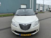 tweedehands Lancia Ypsilon 0.9i TwinAir Platinum 5-Deurs Automaat 86 PK. Clim