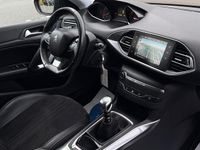 Occasion Peugeot 308 Allure 125 PK (91 kW) 2014 Zwart (metallic) Hatchback