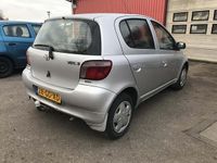Occasion Toyota Yaris Sol 86 PK (63 kW) 2000 Grijs Hatchback