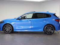 Occasion BMW 118 Executive 136 PK (100 kW) 2024 Blauw Hatchback
