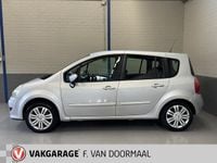 Occasion Renault Grand Modus Exception 101 PK (74 kW) 2010 Grijs MPV