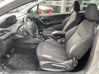 tweedehands Peugeot 208 1.2 VTi Allure Airco Lmv