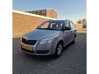 tweedehands Skoda Fabia Combi ¤ 2950,-1.4-16V Classic Combi Airco Trekhaak Nap pas