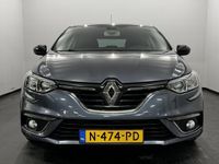 tweedehands Renault Mégane IV 1.2 TCe Limited Half leder, Parkeer sensoren, Navi, Clima