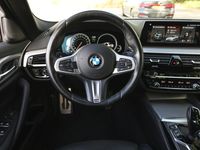 tweedehands BMW 540 5-SERIEHigh Executive M Sport Automaat / Adaptieve LED / Achteruitrijcamera / Stoelventilatie / Soft Close / Adaptief onderstel / Head-Up / Apple CarPlay