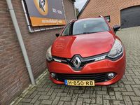 Occasion Renault Clio GrandTour LIMITED 90 PK (66 kW) 2016 Rood Stationwagen