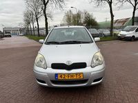 Occasion Toyota Yaris Sol 86 PK (63 kW) 2000 Grijs (metallic) Hatchback