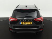 tweedehands Ford Focus Wagon EcoBoost Hybrid 155 pk ST Line X | LED | 18" | Winter Pack | El. achterklep | Camera |