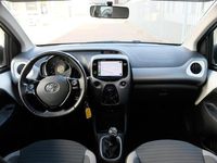 tweedehands Toyota Aygo 1.0 VVT-i 72pk x-play | Navi | Camera | Airco | Elektr. ramen