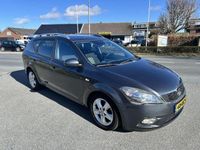 tweedehands Kia Ceed 1.4 CVVT Seven 2010! AIRCO! NAVIGATIE! Mooie auto!