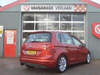 tweedehands VW Golf Sportsvan 1.2 TSI Highline 12mnd. gar. trekhaak schuifdak