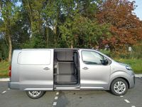 tweedehands Opel Vivaro L3 2.0D 145 PK | Trekhaak | NAVI | Achteruitrijcamera | Parkeersensoren voor- en achter | Climate control | Keyless Entry | Lederen stuurwiel met bediening | Exterieur pakket | 17 inch | van ¤36.996 voor ¤29.995 | N