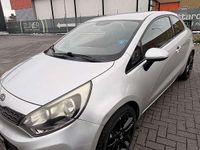 Occasion Kia Rio 86 PK (63 kW) 2012 Grijs MPV