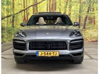 tweedehands Porsche Cayenne 3.0 E-Hybrid Plug In 22 Inch Luchtvering GTS Sportstoelen Matrix LED Panodak Sport Chrono