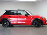 tweedehands Mini John Cooper Works HatchbackAutomaat / Panoramadak / Achteruitrijcamera /Sportstoelen / Park Assistant / LED / Comfort Access / Harman-Kardon