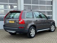 tweedehands Volvo XC90 2.5T 209PK MOMENTUM 7-PERS AUT. Clima Cruise Trekhaak