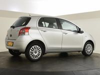 Occasion Toyota Yaris 101 PK (74 kW) 2010 Grijs Hatchback