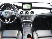 tweedehands Mercedes GLA180 Urban Automaat / Clima / Navi / Apple CarPlay / LE