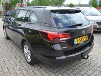 tweedehands Opel Astra Sports Tourer 1.2 Business Edition cruise, airco,