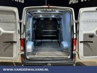 tweedehands VW Crafter 2.0 TDI 140pk L3H2 L2H1 Euro6 Airco | 2x zijdeur | Camera | Trekhaak | Apple Carplay Android Auto