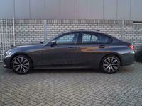 tweedehands BMW 318 318 i Executive Edition Sport Line Autom LED Kopl H