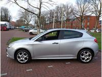 Occasion Alfa Romeo Giulietta Sprint 150 PK (110 kW) 2015 Grijs (metallic) Hatchback
