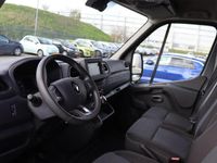 tweedehands Renault Master T33 2.3 dCi 135 L2H2 Trekhaak met trailer swing control