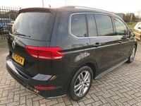 tweedehands VW Touran 1.2 TSI Highline Business R-line 7-persoons
