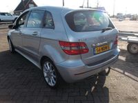 tweedehands Mercedes B200 airco serevice boekje volledig ingevuld