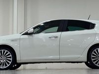 Occasion Alfa Romeo Giulietta Distinctive 116 PK (85 kW) 2012 Wit (metallic) Hatchback