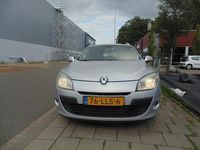 Occasion Renault Mégane GrandTour Expression 101 PK (74 kW) 2010 Grijs, metallic lak Stationwagen