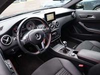 tweedehands Mercedes A180 AMG Line Navi / Clima / PDC