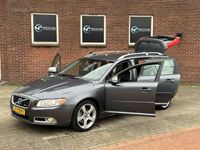 tweedehands Volvo V70 2.0T R-Edition / AUTOMAAT / DEALER ONDERHOUDEN / NAVI-MULTIEMEDIA