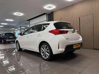 Occasion Toyota Auris Hybrid Executive 99 PK (72 kW) 2013 Wit (metallic) Hatchback