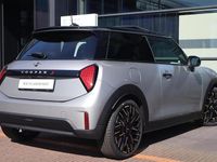 Occasion Mini Cooper S Favoured 204 PK (150 kW) 2025 Grijs Hatchback