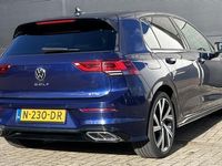 tweedehands VW Golf VIII 1.5 eTSI R-Line | Sfeer | Navi | Camera