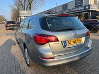 tweedehands Opel Astra Sports Tourer 1.6 Cosmo - Automaat - Airco - Cruise