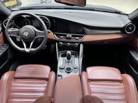 tweedehands Alfa Romeo Giulia 2.0T 200pk | VELOCE IN- EN EXTERIEUR