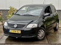 Occasion VW Fox Trendline 60 PK (44 kW) 2011 Zwart, metallic lak Hatchback