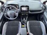 tweedehands Renault Clio IV Estate 1.2 TCe Intens / Achteruitrijcamera / DAB / Navigatie / Trekhaak / Cruise control / Stoelverwarming