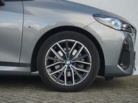 tweedehands BMW 220 2-SERIE Active Tourer i M Sport Trekhaak / Comfort Acces / Panorama Dak / Elektrisch Verstelbare Stoelen