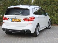 tweedehands BMW 220 2-SERIE GRAN TOURER i 7persoons. High Executive M EDITION PANODAK|LEDER|CAMERA|FULL LED|NAVI|HEAD UP DISPLAY|FLIPPERS