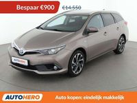 Occasion Toyota Auris Hybrid Design 99 PK (72 kW) 2016 Bruin Stationwagen