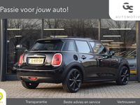 tweedehands Mini Cooper 1.5 Chili Serious Business met Pano/nav/led