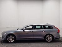 tweedehands Volvo V90 2.0 T5 Momentum *255 PK* Leder / Apple Carplay / Adaptive Cruise / Full LED / Stoelverw. / Trekhaak / Camera / BLIS / PDC V&A / Org.NL!