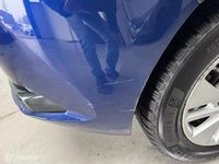 Occasion Toyota Auris 2018 Blauw (metallic) Hatchback