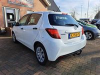 tweedehands Toyota Yaris 1.0 VVT-i Aspiration. Zeer netjes en goed onderhouden! Prijs rijklaar inclusief garantie!