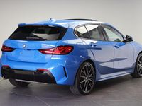 Occasion BMW 118 Executive 136 PK (100 kW) 2024 Blauw Hatchback